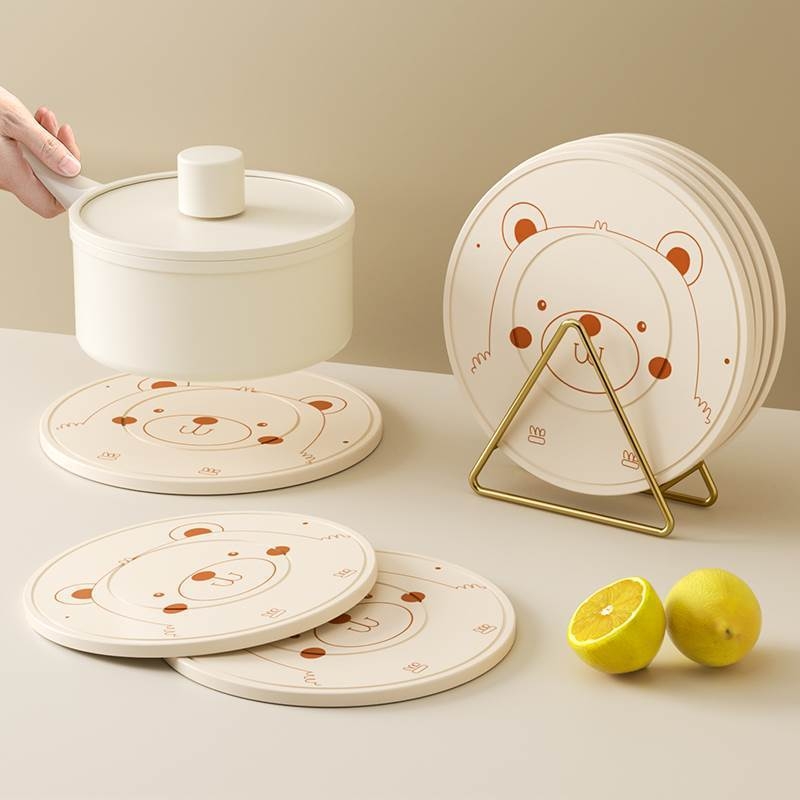 Silikoninis šilumos izoliacinis kilimėlis stalui – apskritos formos, modernus minimalistinis stilius, premium kokybė