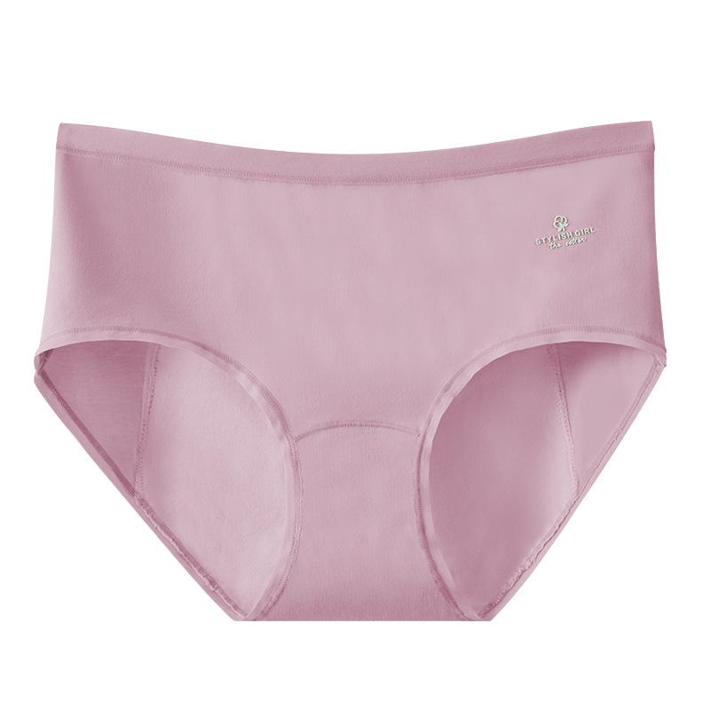 Žensko fiziološko donje rublje s 95% pamuka i 5% spandeksa; tkanina: combed cotton; antibakterijsko i prozračno; podstava prepona od pamuka; srednji struk