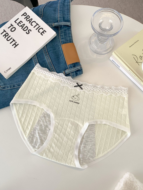 Secret Dora Moterų higienos kelnaitės laikotarpiui, vidutinio juosmens, kvėpuojančios; pagrindinis audinys: Regenerated cellulose fiber; pagrindinio audinio medvilnės kiekis: 46,5%; tarpkojo kišenė: 100% medvilnė