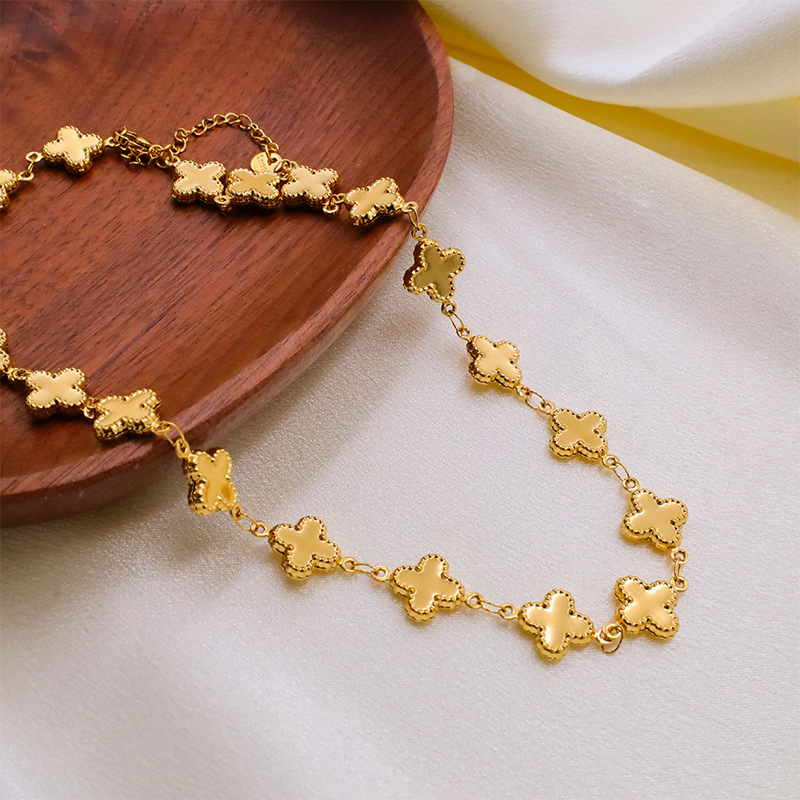 Гривна с геометрия на четирилистна детелина, сплав, електроплакиране, женски моден аксесоар