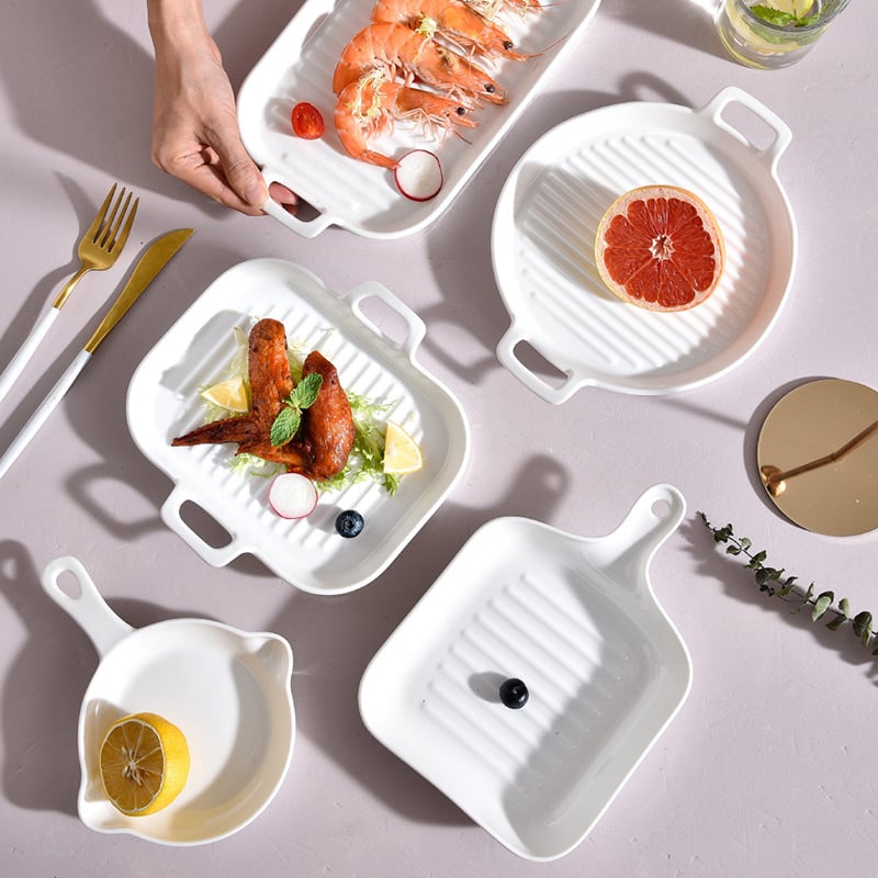 Portselininė kvadratinė kepimo skarda su viena rankena, vientisas raštas, mikrobangų krosnelėje tinkama