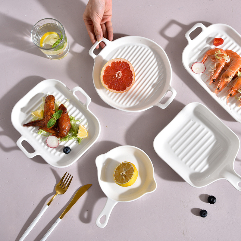 Portselininė kvadratinė kepimo skarda su viena rankena, vientisas raštas, mikrobangų krosnelėje tinkama