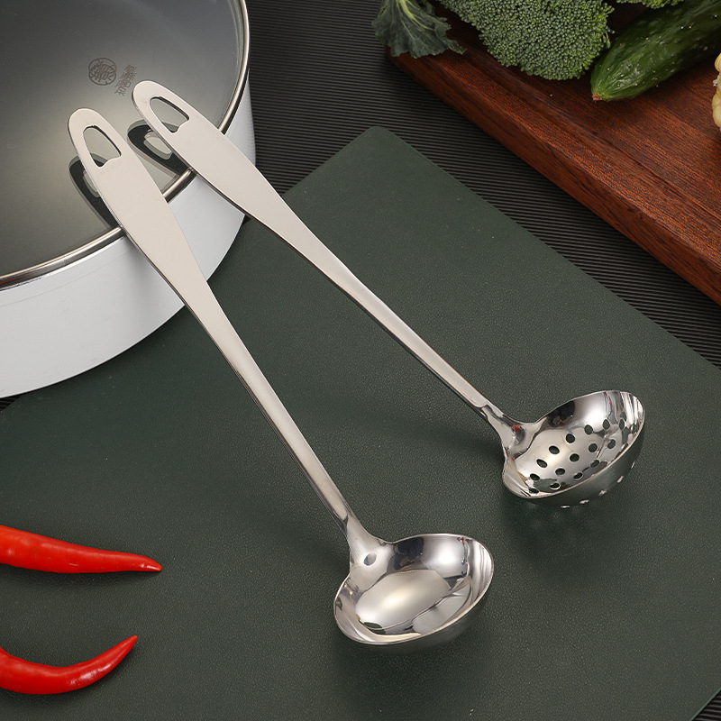 Nerūdijančio plieno sriubos šaukštas ir sietelis – storesnė konstrukcija, aukštos temperatūros atsparumas, rankena ir šaukštas iš nerūdijančio plieno, logotipo spausdinimas, pritaikymas galimas