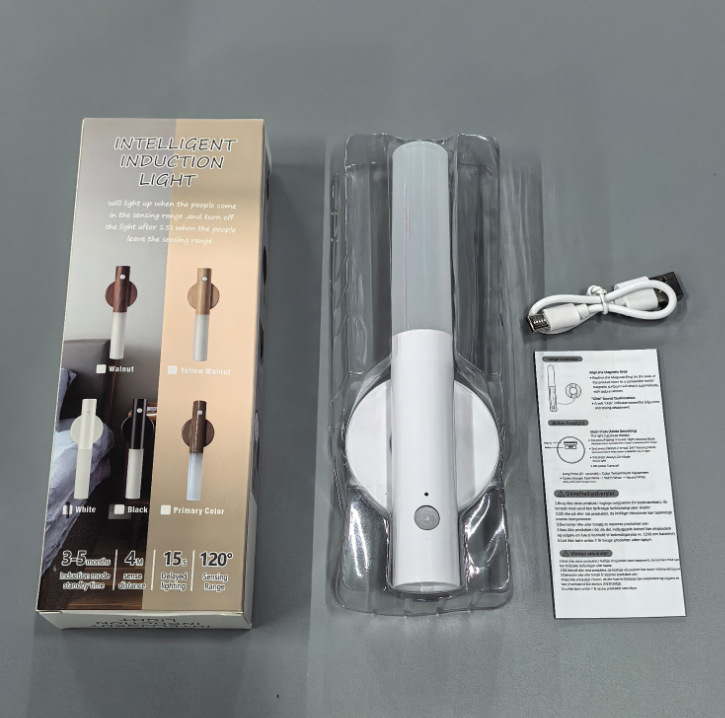 Нощна светлина с датчик за движение, имитация дърво, вградена батерия, 5V, PVC абажур, RoHS съвместима