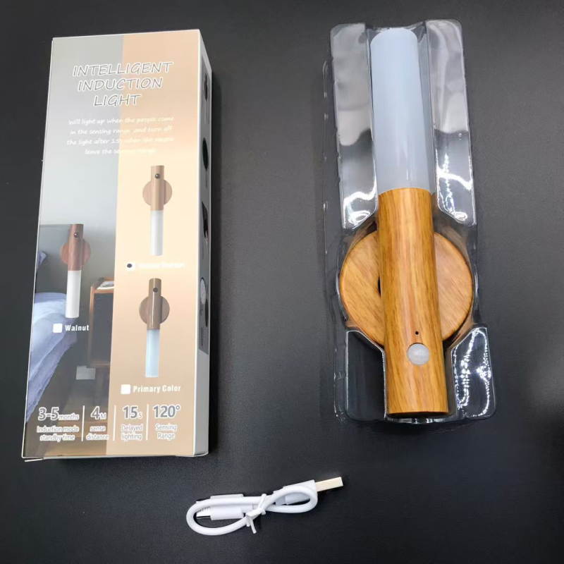 Нощна светлина с датчик за движение, имитация дърво, вградена батерия, 5V, PVC абажур, RoHS съвместима