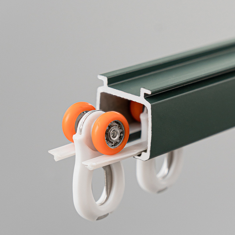 Aliuminio lydinio užuolaidų bėgis – pritaikomas, paruoštas privatinei ženklei, lengvas prabangos stilius