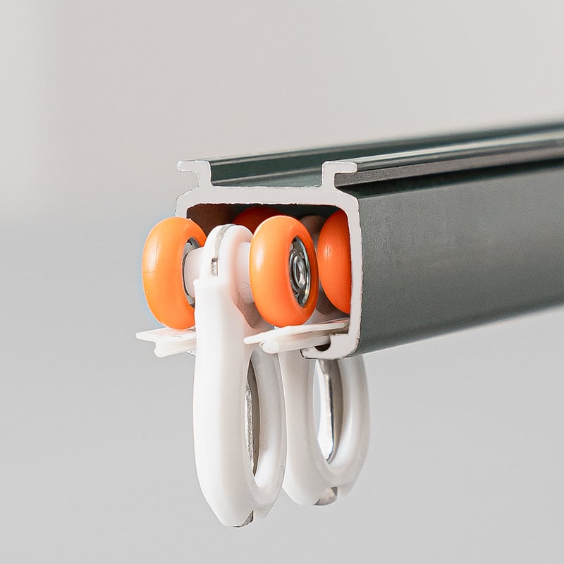 Aliuminio lydinio užuolaidų bėgis – pritaikomas, paruoštas privatinei ženklei, lengvas prabangos stilius