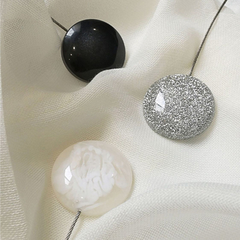 Lucky užuolaidų sagtis - akrilinė medžiaga, pritaikoma, privataus prekės ženklo galimybė, paprastas ir šiuolaikiškas dizainas