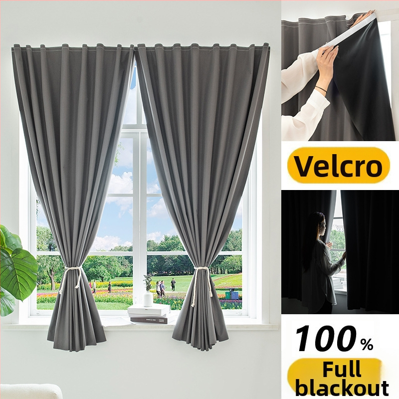 Fono užuolaida gyvenamajam kambariui – padengtas audinys, Velcro fonas, visiškas užtamsinimas (>90%), šiuolaikiškas minimalistinis stilius, surinkta gamyba; tinka svetainei, miegamajam, studijai