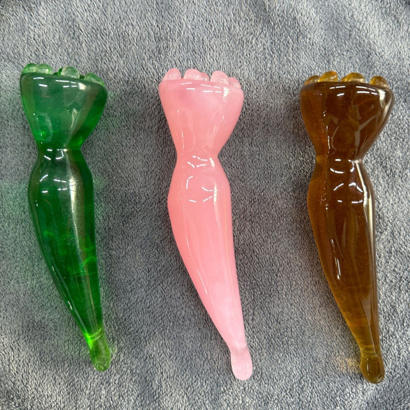 Pontmasszázs bot méhviasz anyagból, arcápolásra, logóval.