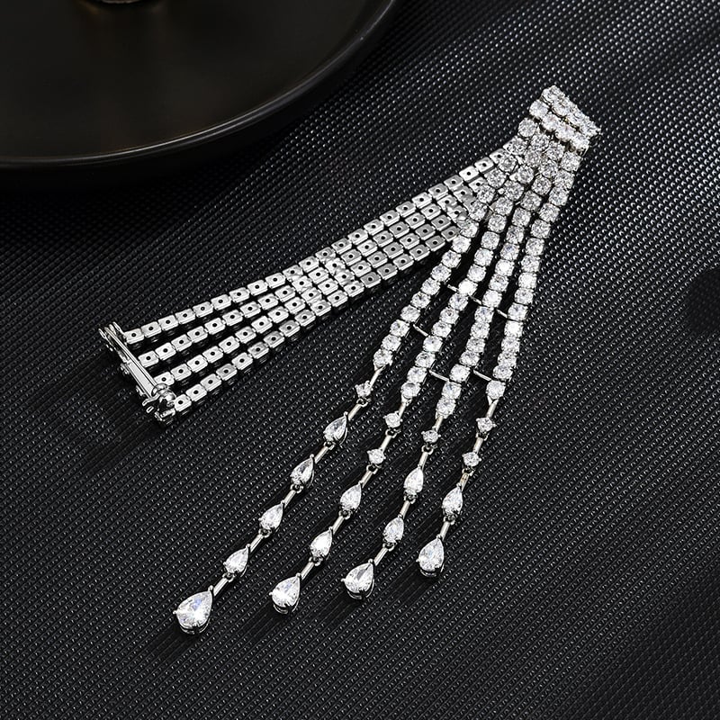 Réz brooch gyémántos kristályokkal, üstökös dizájn és hosszú bojt, nőknek