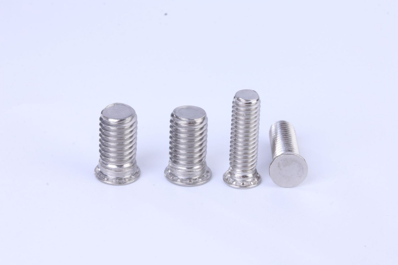 Rivnut su išorine vija, iš 304 nerūdijančio plieno, paviršiaus apdorojimas: valymas ir pasyvacija, prekės ženklas Fine snail, standartas QIB/IND