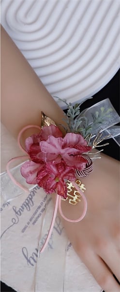 Kāzu corsage no zīda ziediem līgavai un līgavainim, plaukstas zieds par līgavai un vedējiem, dāvanu kastīte iekļauta