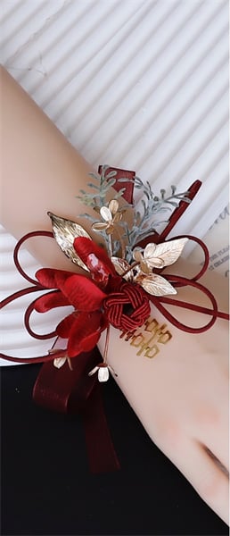 Kāzu corsage no zīda ziediem līgavai un līgavainim, plaukstas zieds par līgavai un vedējiem, dāvanu kastīte iekļauta