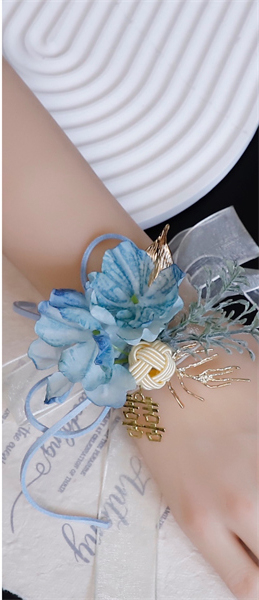 Kāzu corsage no zīda ziediem līgavai un līgavainim, plaukstas zieds par līgavai un vedējiem, dāvanu kastīte iekļauta