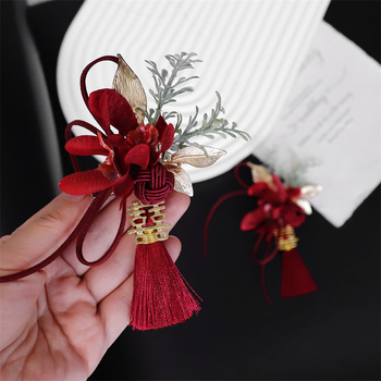 Kāzu corsage no zīda ziediem līgavai un līgavainim, plaukstas zieds par līgavai un vedējiem, dāvanu kastīte iekļauta