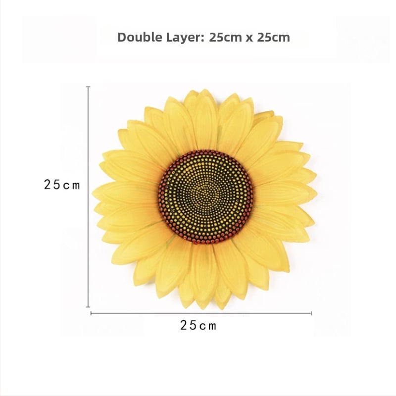 Rankoje laikomas saulėgrąžų šokių rekvizitas — šilkinė gėlė, saulėgrąžų veislė; vestuvėms, lauko renginiams, fotografijos rekvizitams, namų dekorui