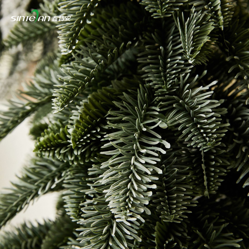 Kalėdinė eglutė Xinte, PE medžiaga, pusiau mechaninė konstrukcija, skirtas staliniam naudojimui