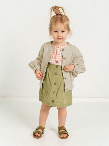 Dječji kardigan od ramie-lyocell smjese (60% ramie, 40% lyocell), mekan završetak, okrugli ovratnik, dugi rukavi, jednobojan