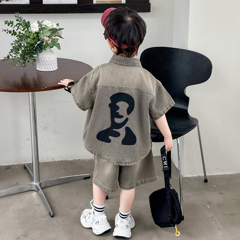 Set copii din denim cu cămașă cu mâneci scurte și șorturi, vară, stil coreean, două piese, bumbac 95%, finisaj moale, model cartoon