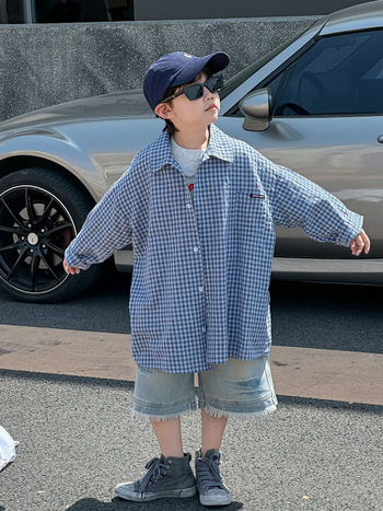 Dvodjelni dječji ljetni komplet s korejskim stilom karirane košulje i džins šortsi, mekani dodir tkanine, lagana konstrukcija, 100% pamuk