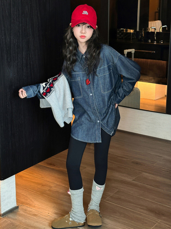 Dječji dvodjelni komplet za djevojčice: pleteni prsluk i traper košulja, korejski stil, pamuk 30-50% sadržaja, dugi rukavi.