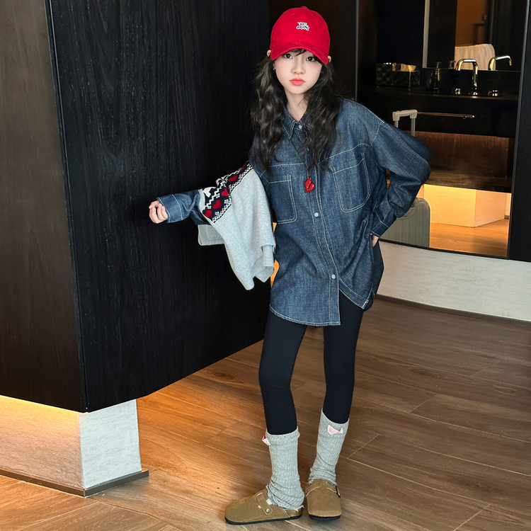 Dječji dvodjelni komplet za djevojčice: pleteni prsluk i traper košulja, korejski stil, pamuk 30-50% sadržaja, dugi rukavi.