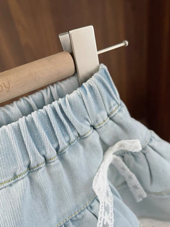 Mergaitėms džinsinė sijonėlis su nėrinių kaspinu, korėjietiško stiliaus, 70% medvilnė, pamušalas 30–50%, 3–8 metų amžiaus, vasara 2024