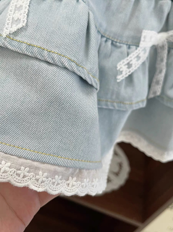 Mergaitėms džinsinė sijonėlis su nėrinių kaspinu, korėjietiško stiliaus, 70% medvilnė, pamušalas 30–50%, 3–8 metų amžiaus, vasara 2024