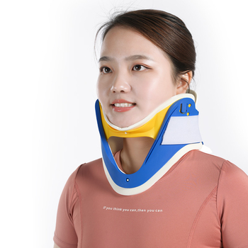 Štyri v jednom krčná trakčná pomôcka – korekcia, imobilizácia krku a fyzioterapia, plastová konštrukcia, 1-ročná záruka