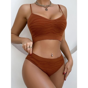 Nėrinių liemenėlė ir kelnytės, pagrindinė medžiaga nailonas, įdėklas medvilnė, kaušeliai su triušio ausimis, beformiai kaušeliai