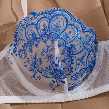 Siuvinėtas nėrinių gėlių komplektas – liemenėlė ir kelnaitės, 3/4 taurė, fiksuoti dvigubi dirželiai, kvėpuojantis