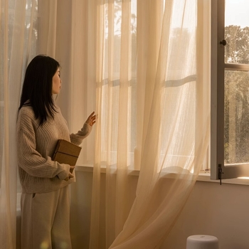 Poliester zavjesa s čipkom i vezom, francuski stil; prozračna za dnevni boravak, spavaću sobu i balkon; ključne značajke: materijal poliester; tehnike: čipka, vez, jacquard, warp knitting