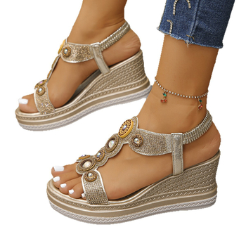 Boheemlase stiiliga naiste Rooma sandaalid kliniga tallaga, elastne riba, ümmargune varvas, kummist tallad