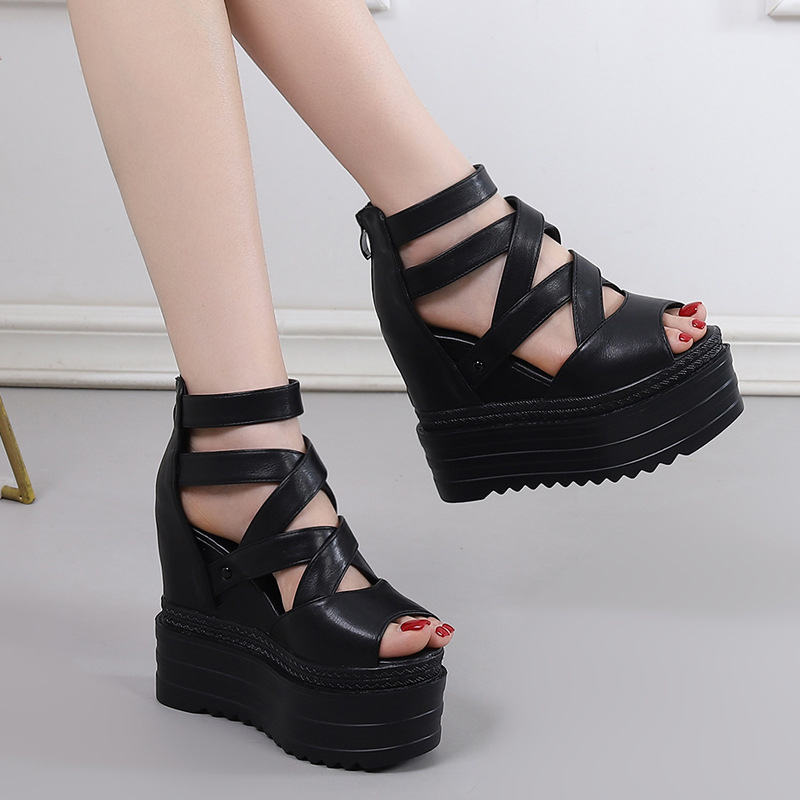 Platvormi-Rooma sandaalid lõigatud kujundusega, 13 cm klins, mikrofiiberpeal, tagant tõmblukk, TPR tald