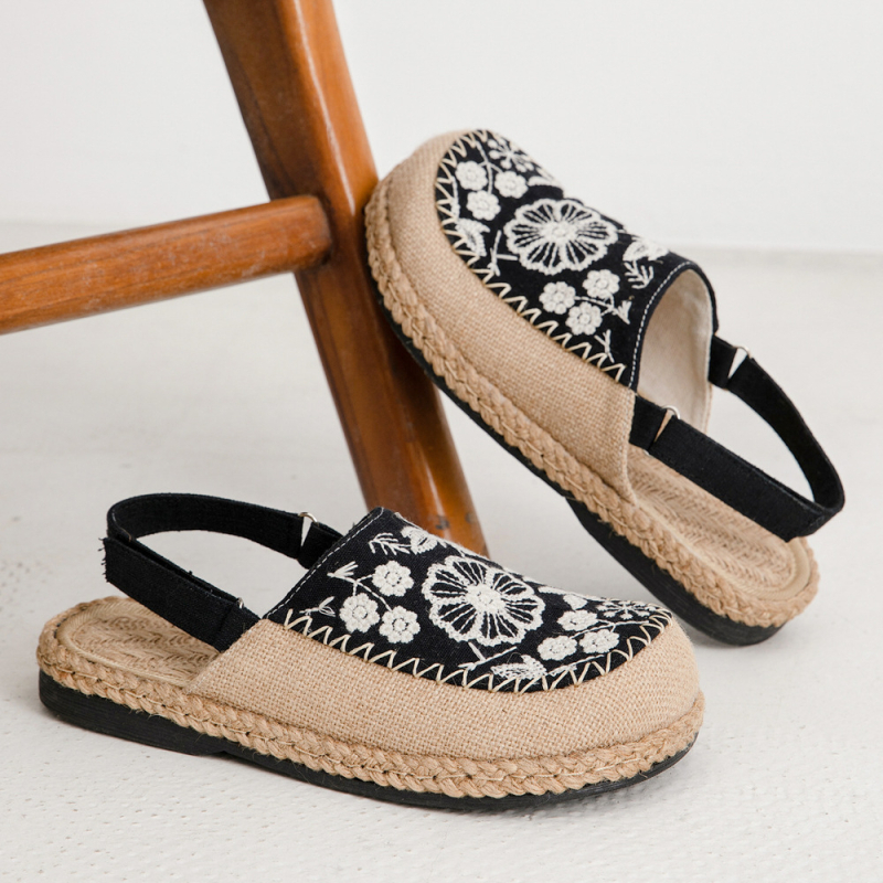 Rihmasandaalid linase ülemusega, õmmeldud lilled, etniline stiil, ümmargune varvas, puuvillane vooder