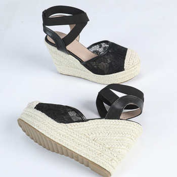 Õõnsad sandaalid võrgust ülemise osaga, ümmarguse varbaotsaga, TPR taldaga, elastne riba