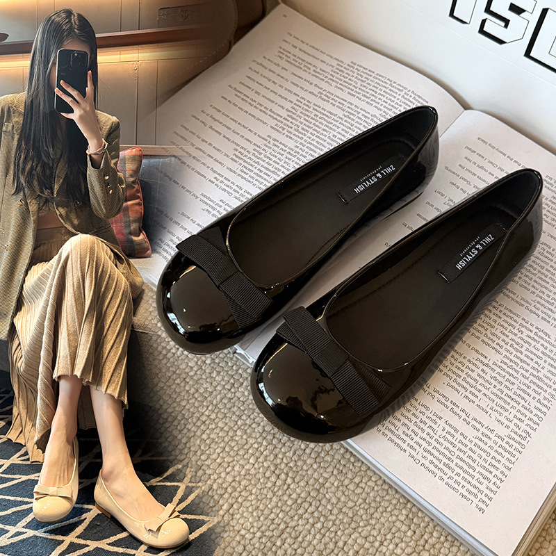 Női lapos cipő Mary Jane stílusban, kerek orr, PU felsőrész, alacsony sarok, gumírozott talp, belső szövet