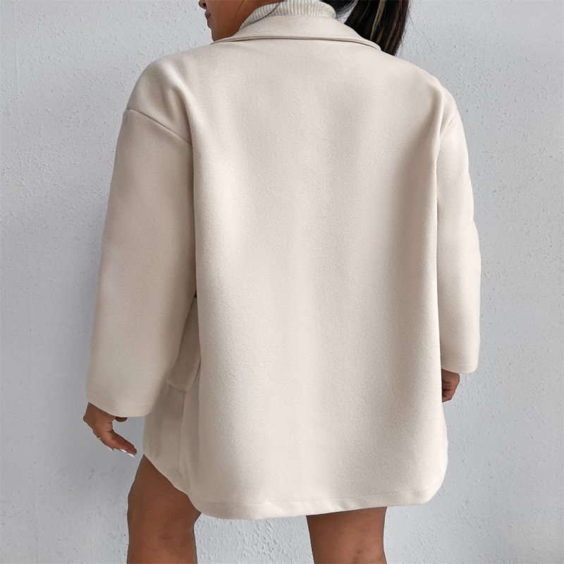 Sieviešu vilnas mētelis ar patch kabatām, dubultās pogas, rever apkakle, vienkrāsains, garš