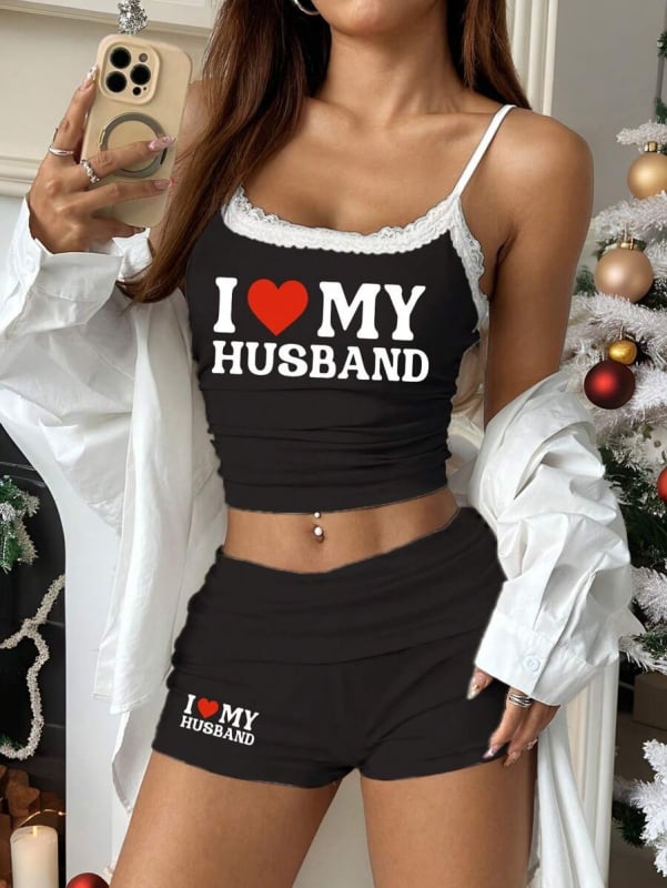 Crop top bez rukávov s potlačou písmen a nohavice po kolená trištvrtinovej dĺžky, polyester, leto 2025