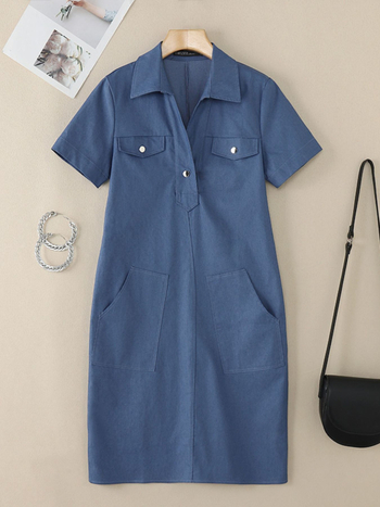 Denim ingruha gallérral, rövid ujjú, zsebekkel, gombokkal, középméretű hossz