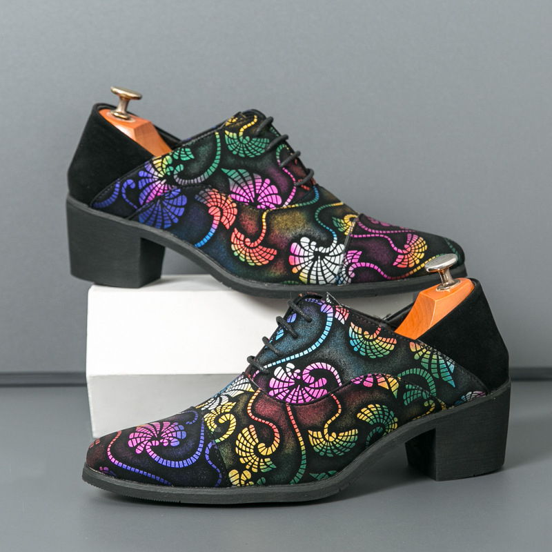 Brit stílusú férfi öltönycipő, kerek orr, 6-8 cm magas sarok, TPU felsőrész, gumírozott talp, virágos mintázat