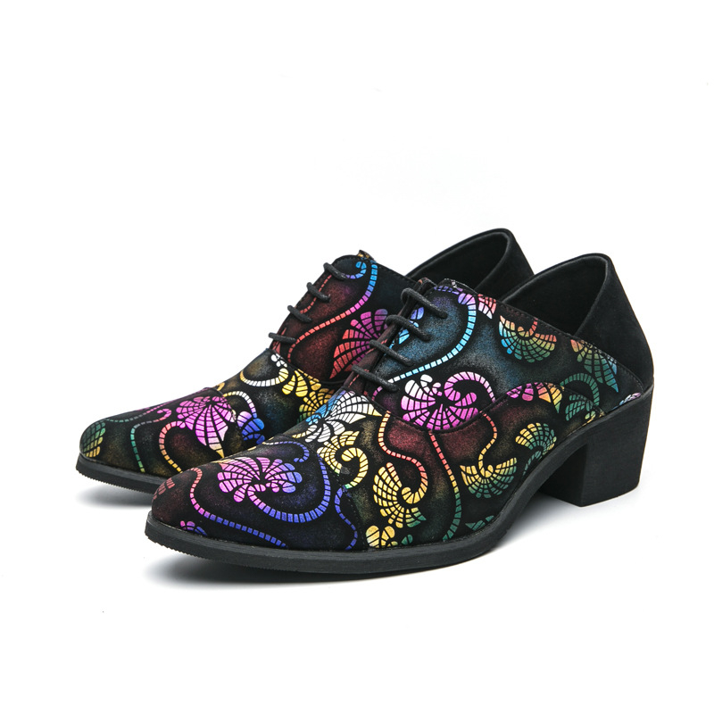 Brit stílusú férfi öltönycipő, kerek orr, 6-8 cm magas sarok, TPU felsőrész, gumírozott talp, virágos mintázat