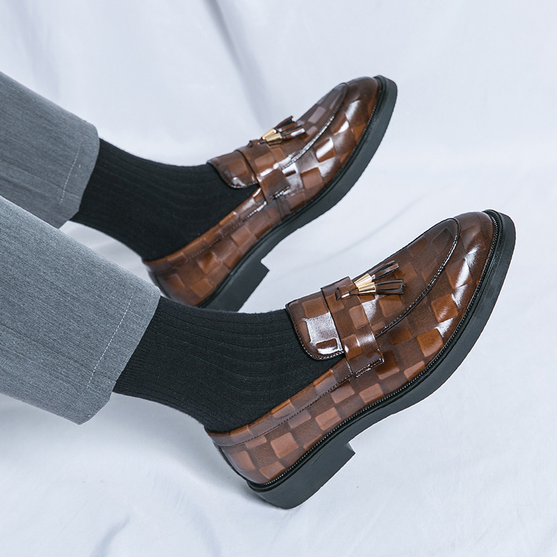 Muške cipele od PU kože, Slip-On, kožna podstava, oštar nos, gumeni potplat