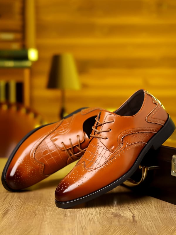 Férfi bőrs Slip-On cipő, hegyes orrú, bőr toe cap, PU felsőrész, műanyag talp