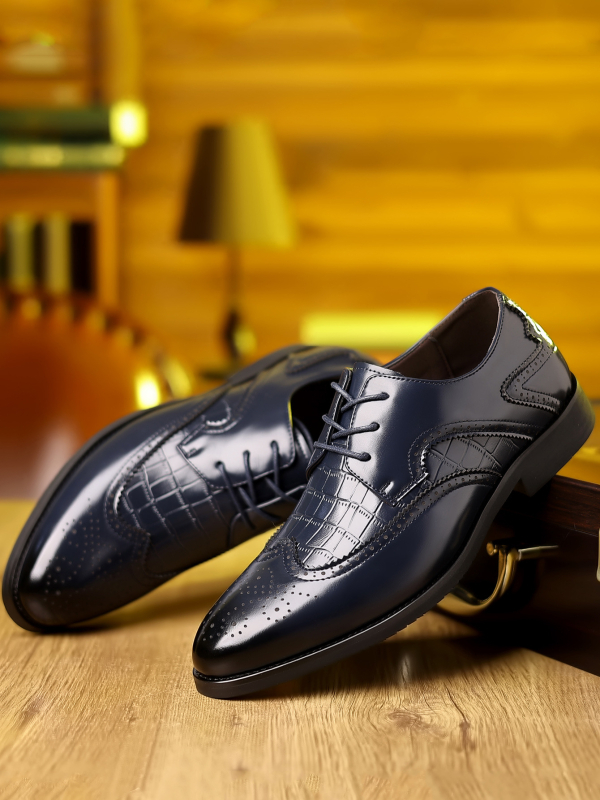 Férfi bőrs Slip-On cipő, hegyes orrú, bőr toe cap, PU felsőrész, műanyag talp