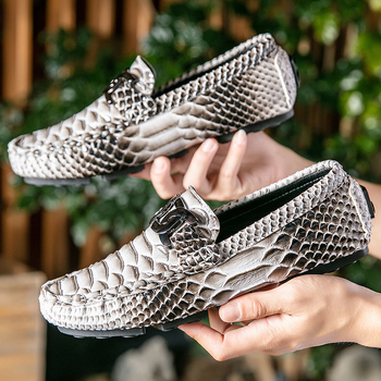 Pantofi de șofat din piele artificială, talpă din cauciuc, vârf rotund, toc mic 1–3 cm, cusuti manual