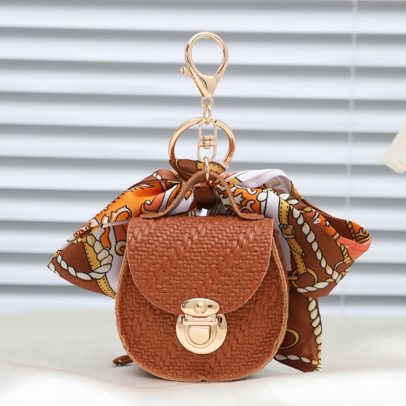 Krepšio pakabukas, PVC medžiaga, dryžuotas modelis, 2025 m. pavasaris, tinkamas laikymui