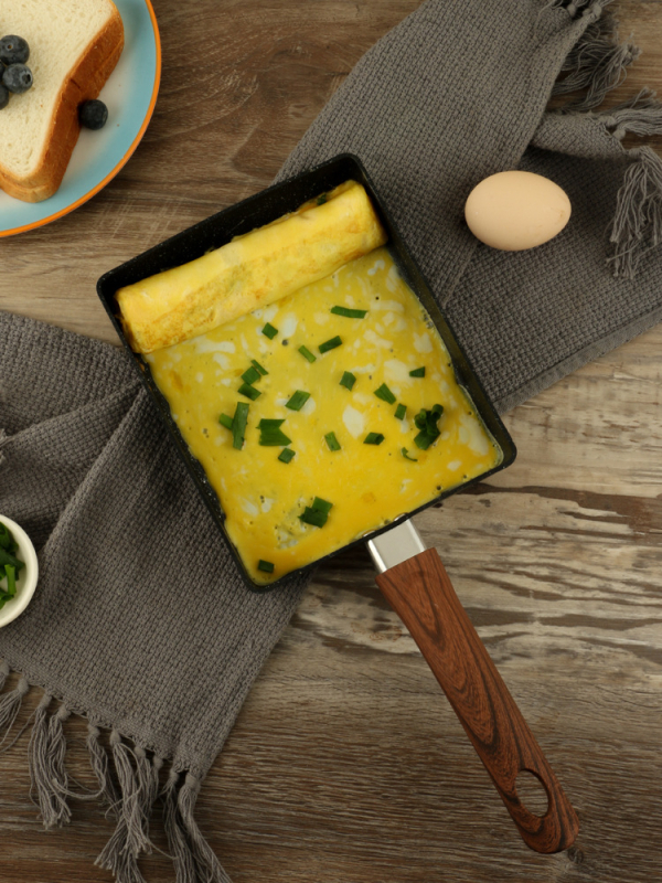 Tamagoyaki keptuvė, japonų stiliaus, aliumininė, nelipnus paviršius, kvadratinė forma, modelis Tamagoyaki, svoris 1,0 kg, suderinama su dujinėmis ir indukcinėmis keptuvėmis