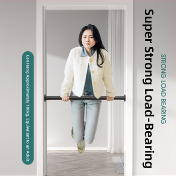 Metalinė drabužių bėgelė miegamojo kambariui – šiuolaikiško minimalistinio stiliaus, skirta drabužiams pakabinti, išleista 2017 m. žiemą